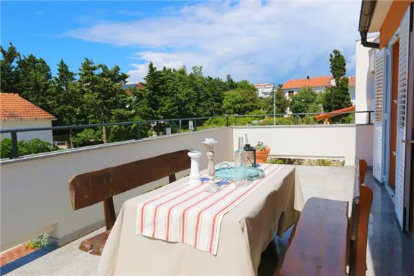 Apartment A2, for 4 persons