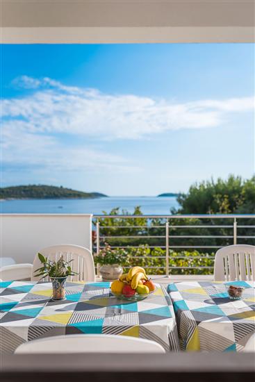 Apartment A1, for 8 persons