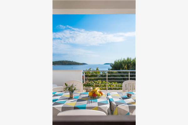 Apartment A1, for 8 persons