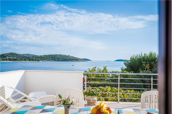 Apartment A1, for 8 persons