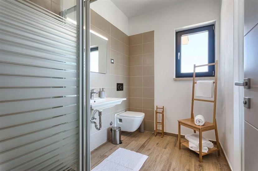 House K1, for 8 persons