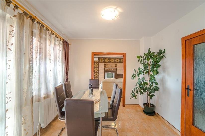 Apartment A1, for 6 persons