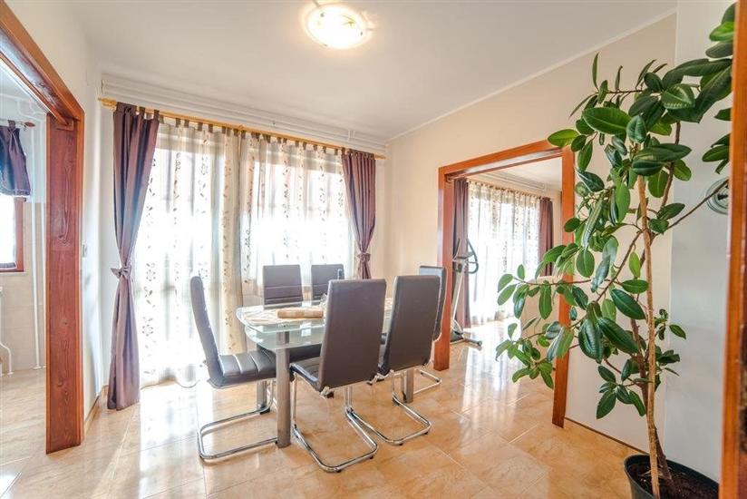 Apartment A1, for 6 persons