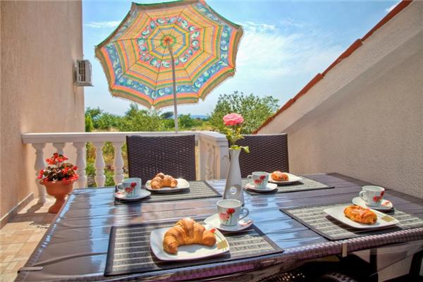 Apartment A1, for 6 persons