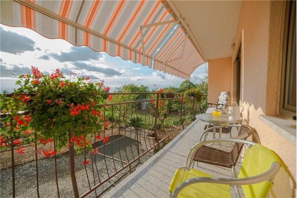 Apartment A1, for 6 persons