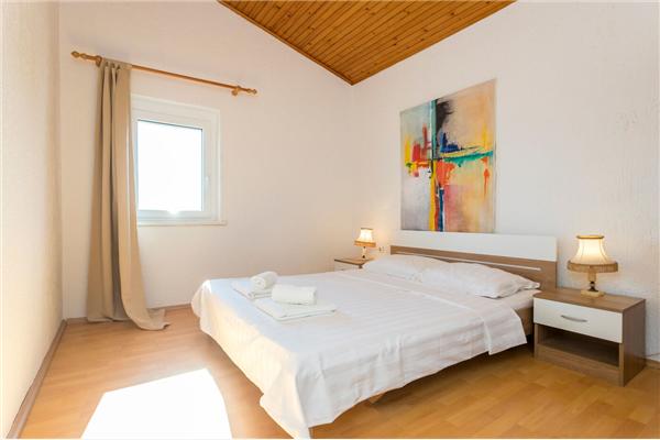 Apartment A2, for 5 persons