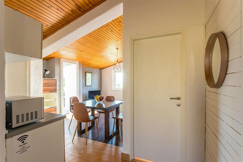 Apartment A2, for 5 persons