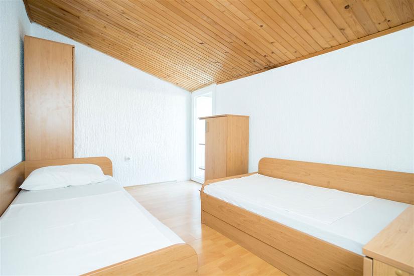 Apartment A3, for 5 persons