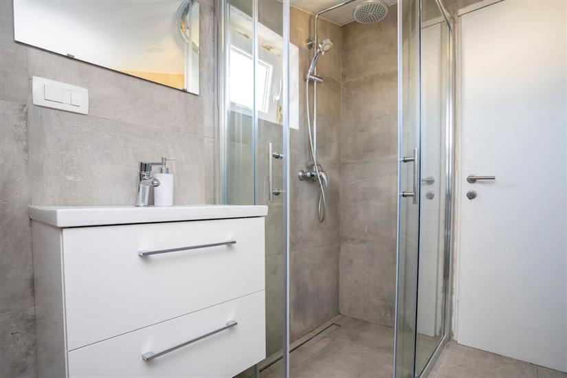 Apartment A3, for 5 persons