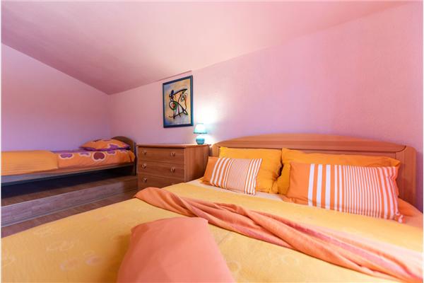 Apartment A5, for 8 persons