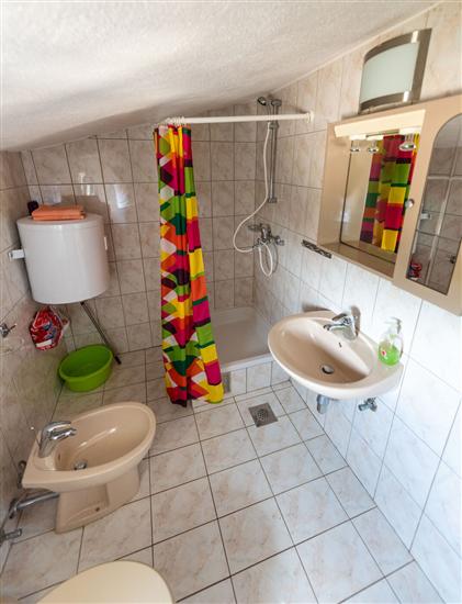 Apartment A5, for 8 persons