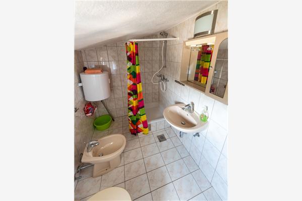 Apartment A5, for 8 persons