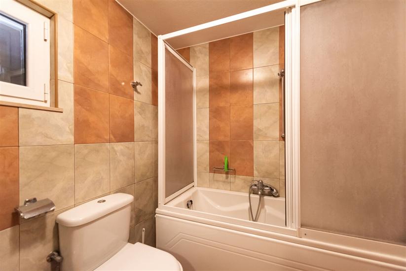 Apartment A5, for 8 persons