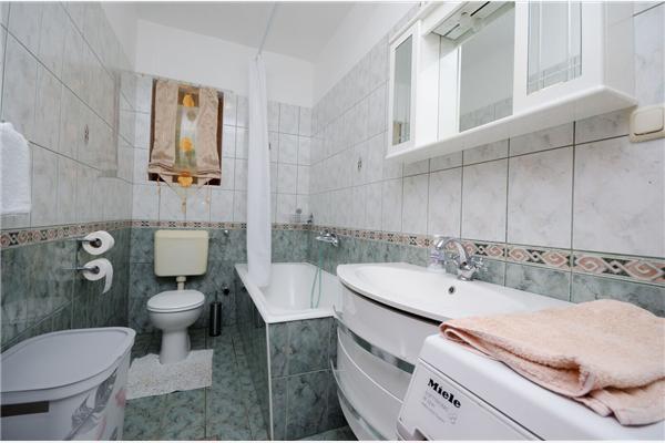 Apartment A1, for 6 persons