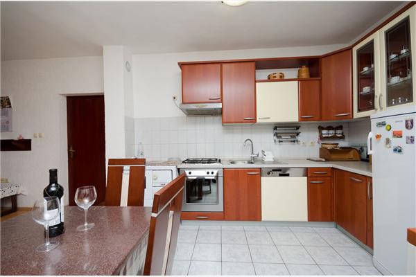 Apartment A1, for 6 persons
