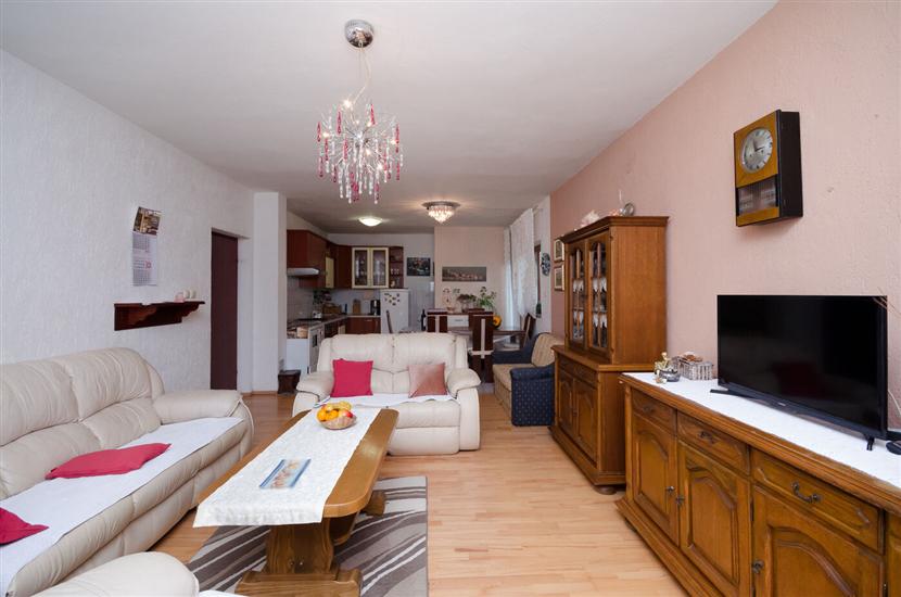 Apartment A1, for 6 persons