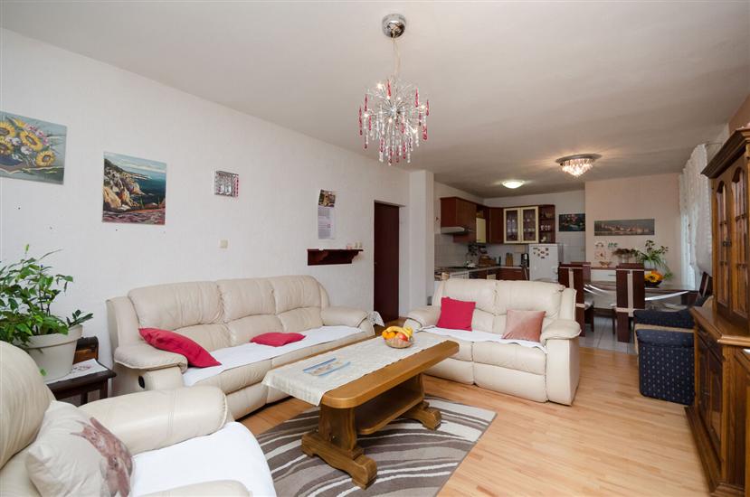 Apartment A1, for 6 persons