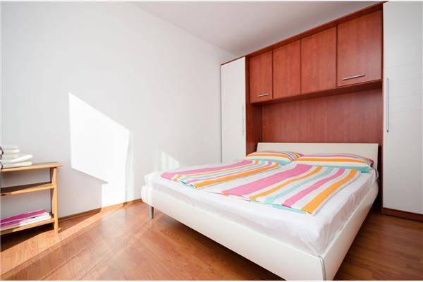 Apartment A1, for 5 persons