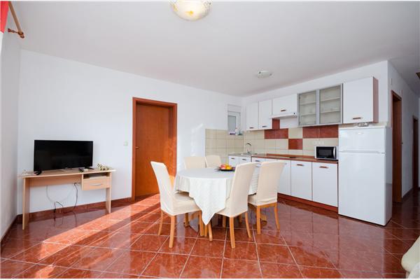 Apartment A1, for 5 persons
