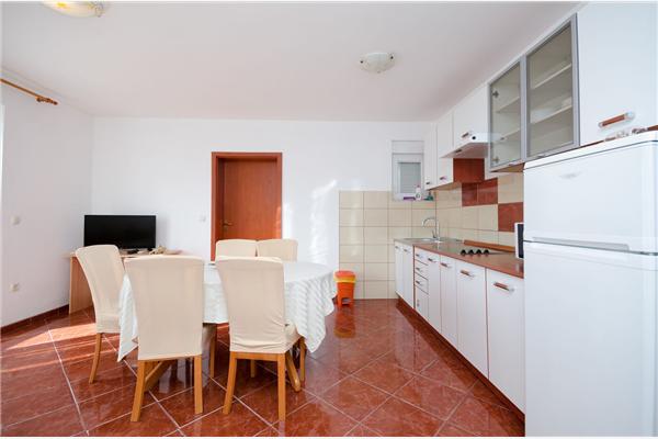 Apartment A1, for 5 persons