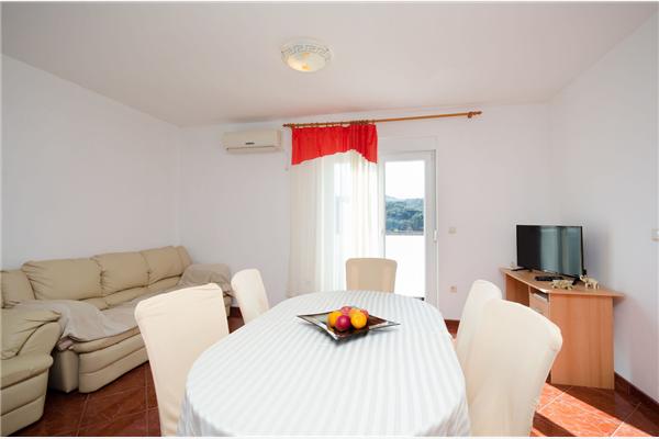 Apartment A1, for 5 persons