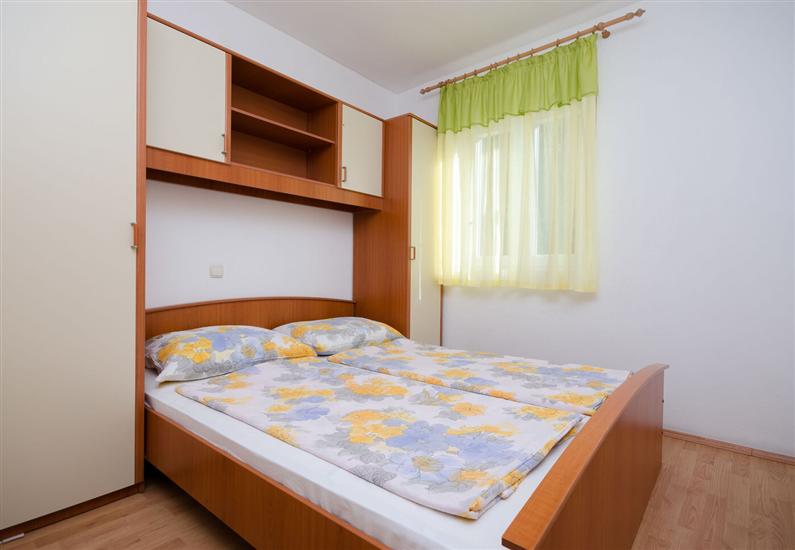 Apartment A2, for 5 persons