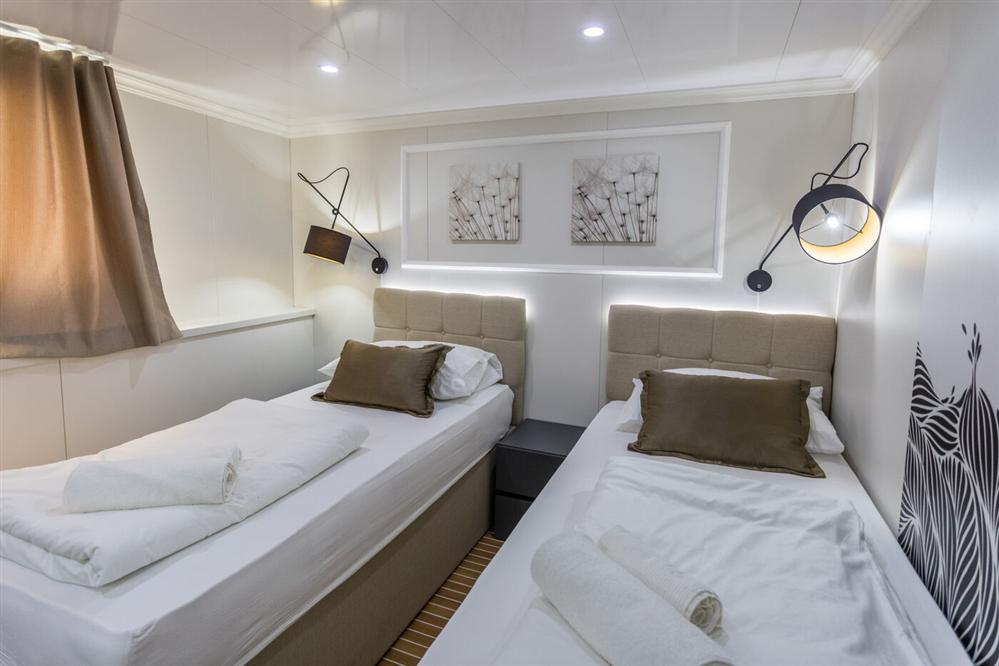 Arca-luxury-cruise-ship-double-cabin-twin-beds