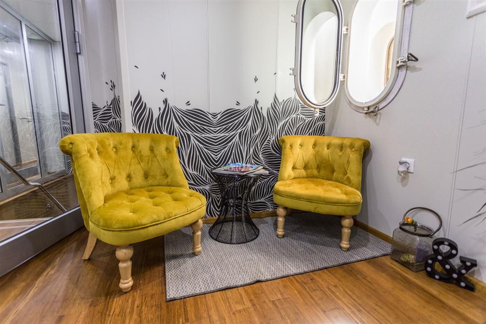 Arca-luxury-cruise-ship-sitting-area