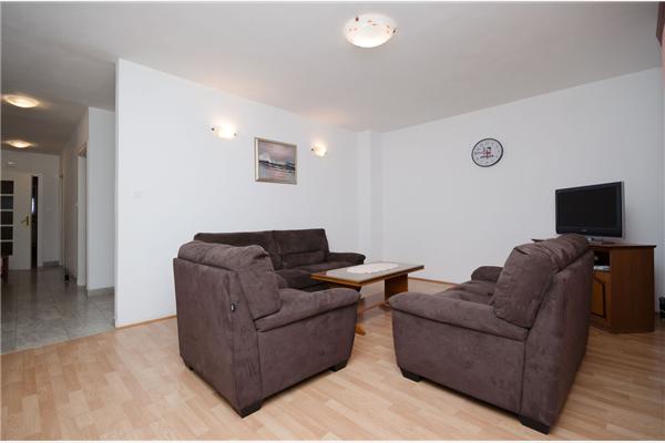 Apartment A2, for 5 persons