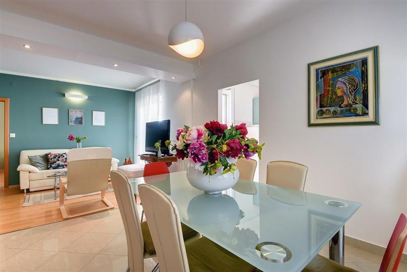 Apartment A1, for 6 persons