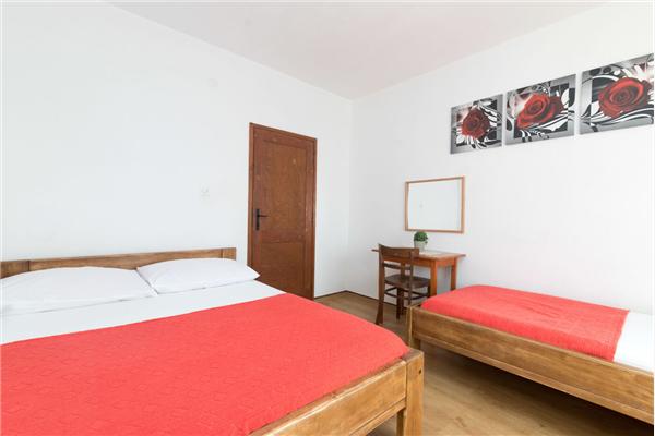 Apartment A1, for 7 persons