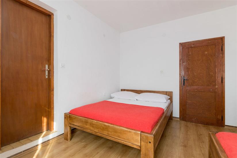 Apartment A1, for 7 persons