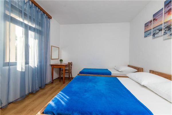 Apartment A1, for 7 persons