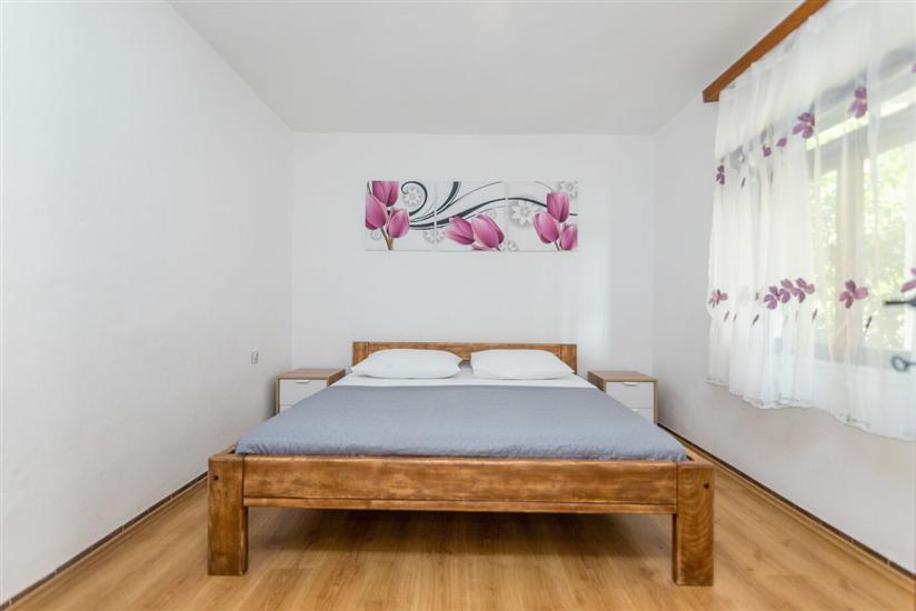 Apartment A1, for 7 persons