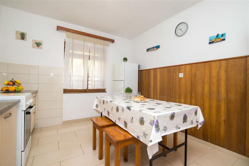 Apartment A1, for 7 persons