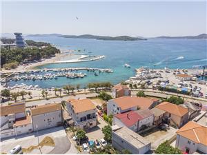 Lägenhet och Rum Artina Vodice, Storlek 18,00 m2, Luftavstånd till havet 70 m, Luftavståndet till centrum 50 m