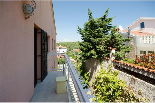 Apartment A4, for 6 persons