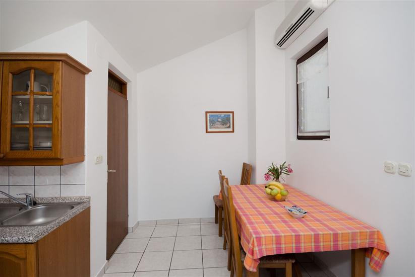 Apartment A6, for 3 persons