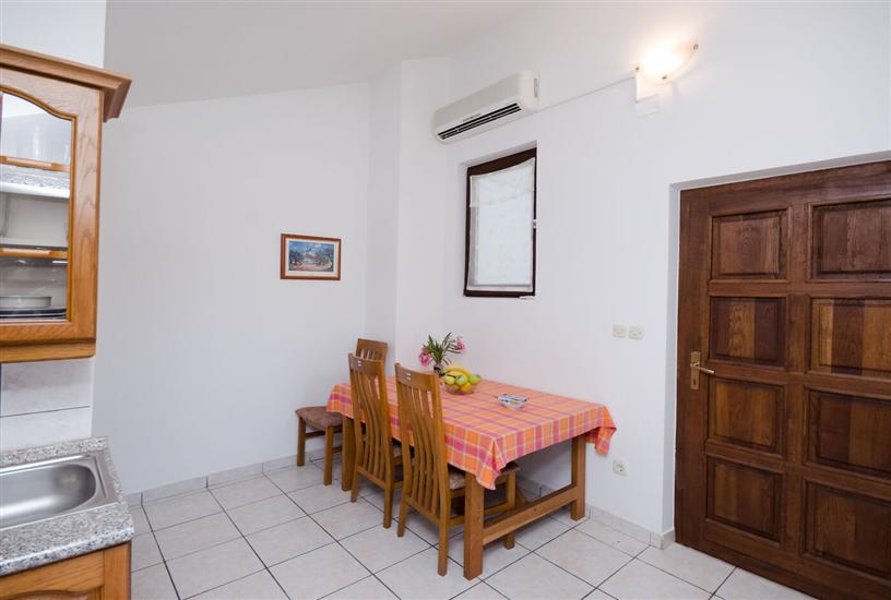 Apartment A6, for 3 persons