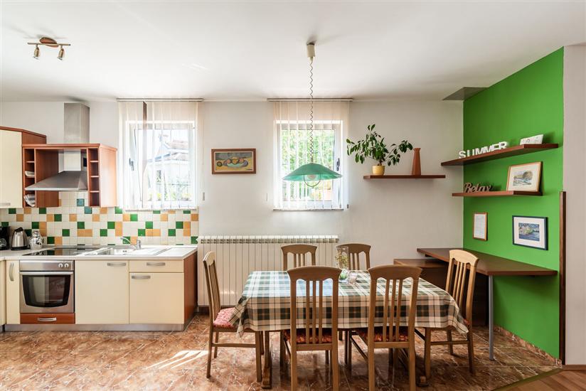 Apartment A1, for 5 persons