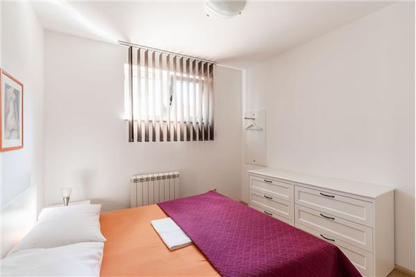 Apartment A1, for 5 persons