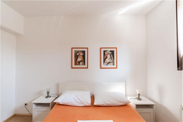 Apartment A1, for 5 persons