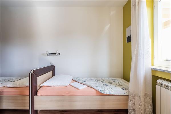 Apartment A2, for 7 persons