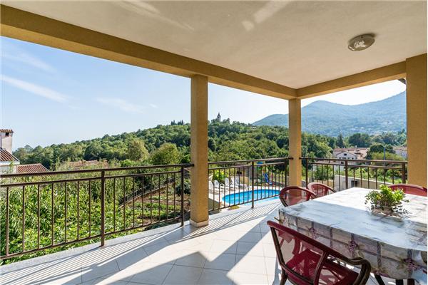 Apartment A2, for 7 persons