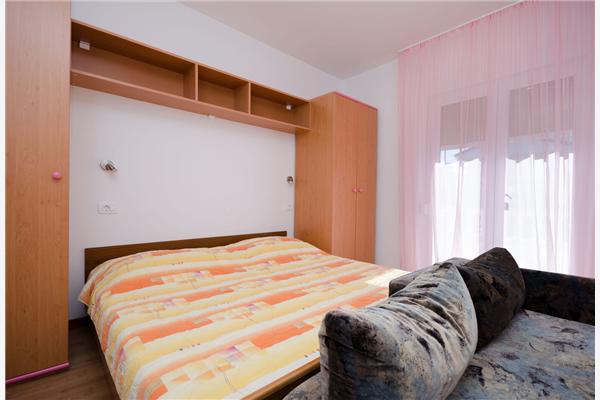 Room S4, for 2 persons