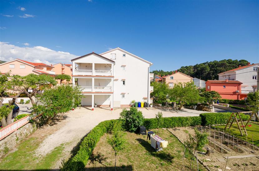 Room S4, for 2 persons