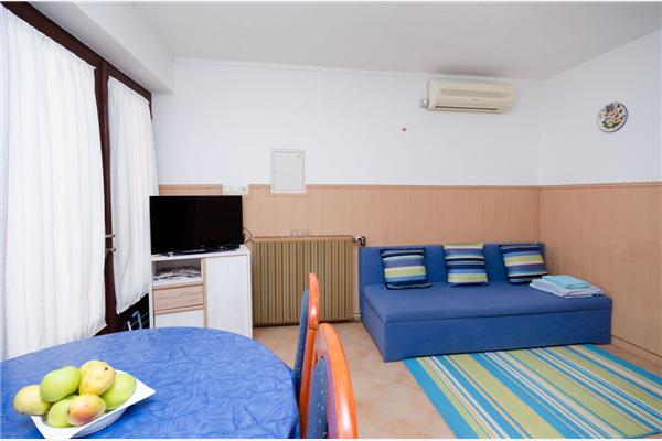 Apartment A2, for 3 persons