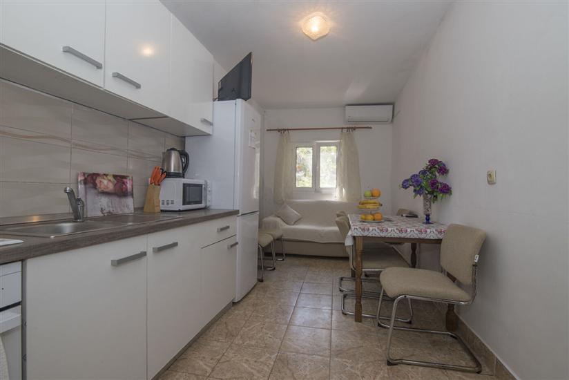 Apartment A5, for 6 persons