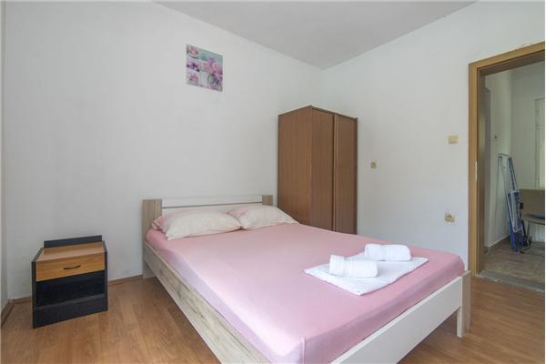 Apartment A5, for 6 persons