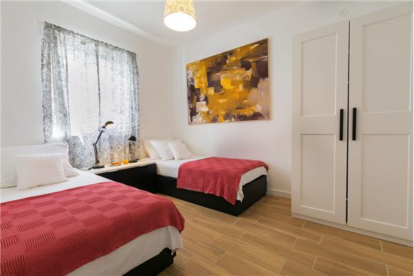 House K1, for 10 persons